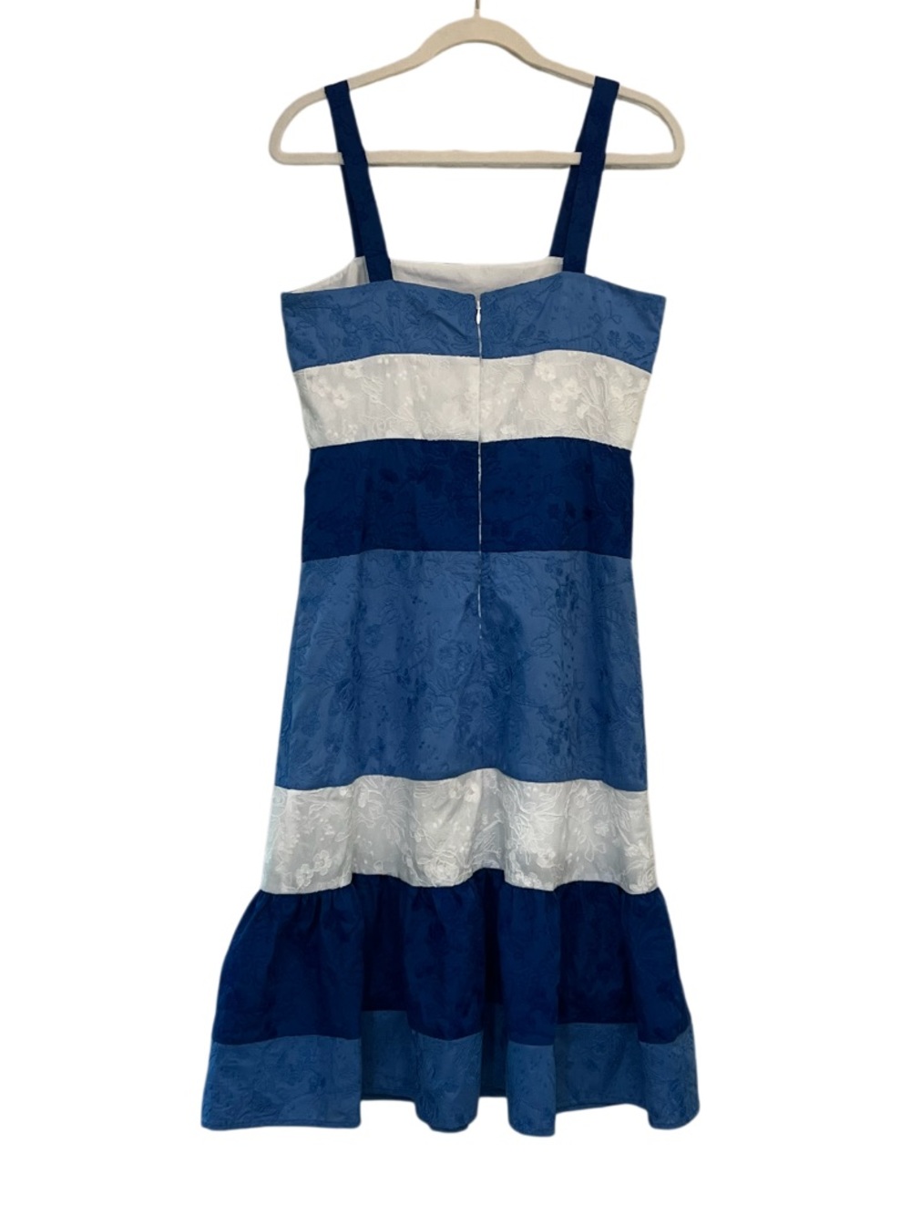 Gianni Bini Fit & Flare Sundress Blue White Embroidered Colorblock Dress NWT 6 - Picture 4 of 9